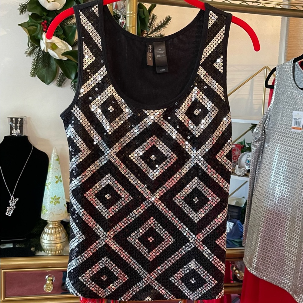 EUC Bisou Bisou sequins sleeveless comfortable black & silver sparkly top size M